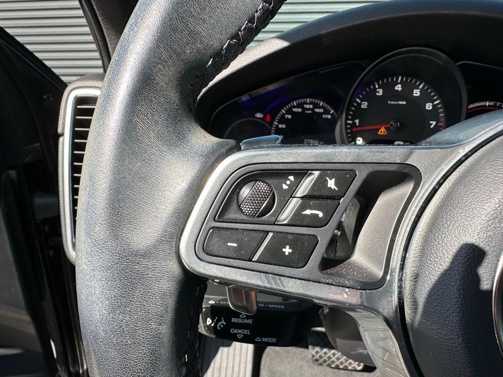 used 2022 Porsche Cayenne car, priced at $59,995