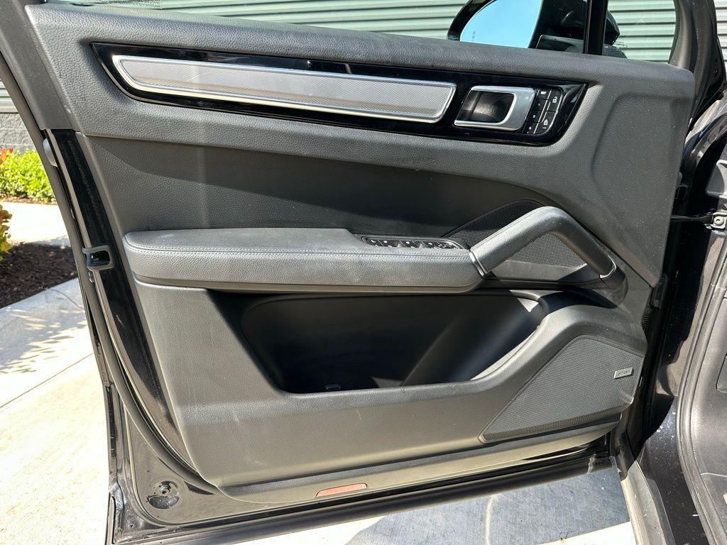 used 2022 Porsche Cayenne car, priced at $59,995