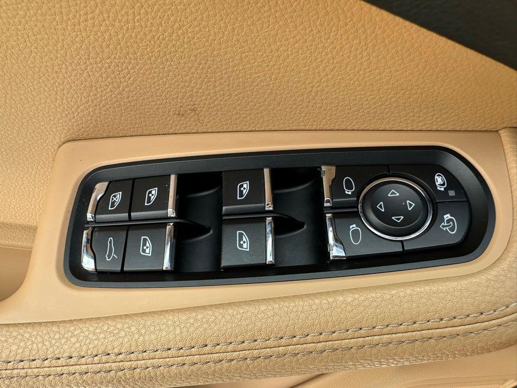 used 2018 Porsche Macan car, priced at $31,125