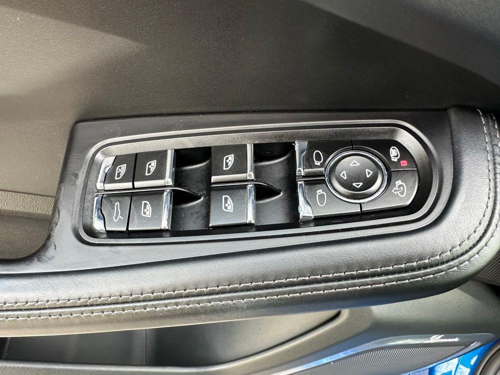 used 2018 Porsche Macan car, priced at $45,125