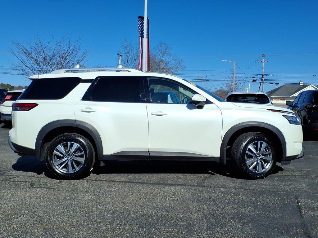 used 2024 Nissan Pathfinder car, priced at $33,400