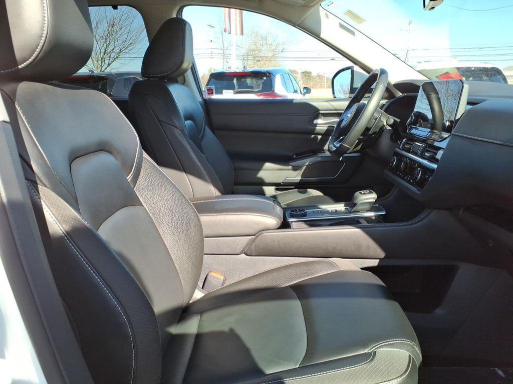 used 2024 Nissan Pathfinder car, priced at $33,400