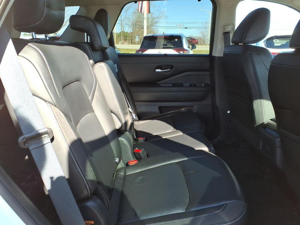 used 2024 Nissan Pathfinder car, priced at $33,400