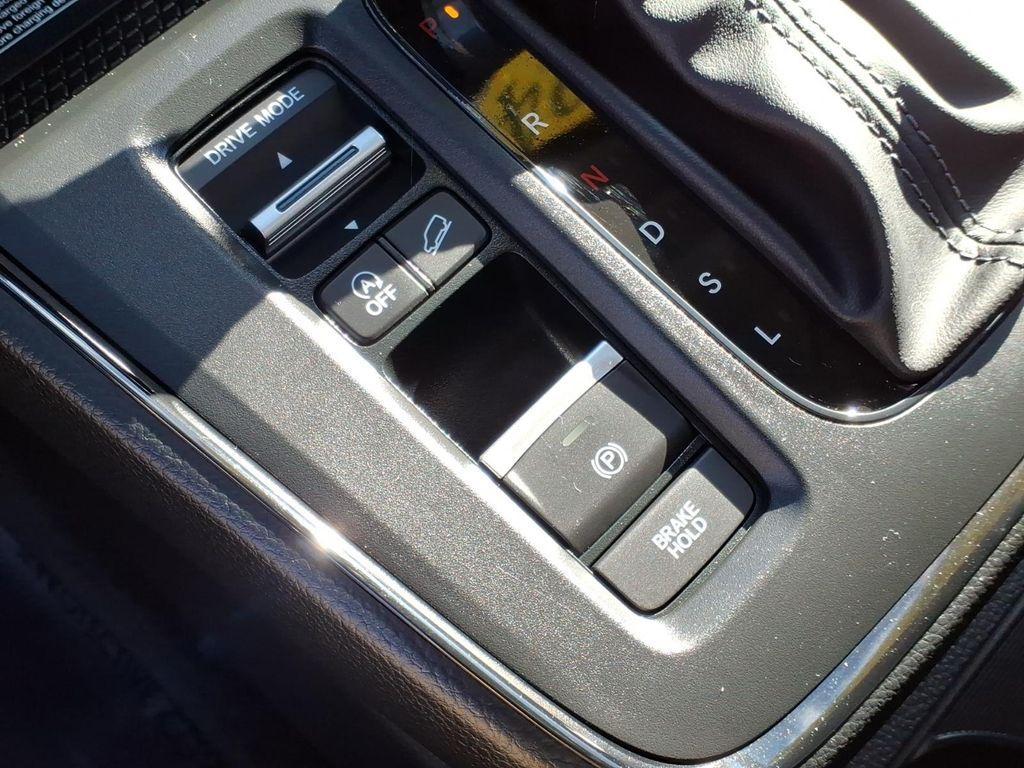 used 2024 Honda CR-V car, priced at $30,692