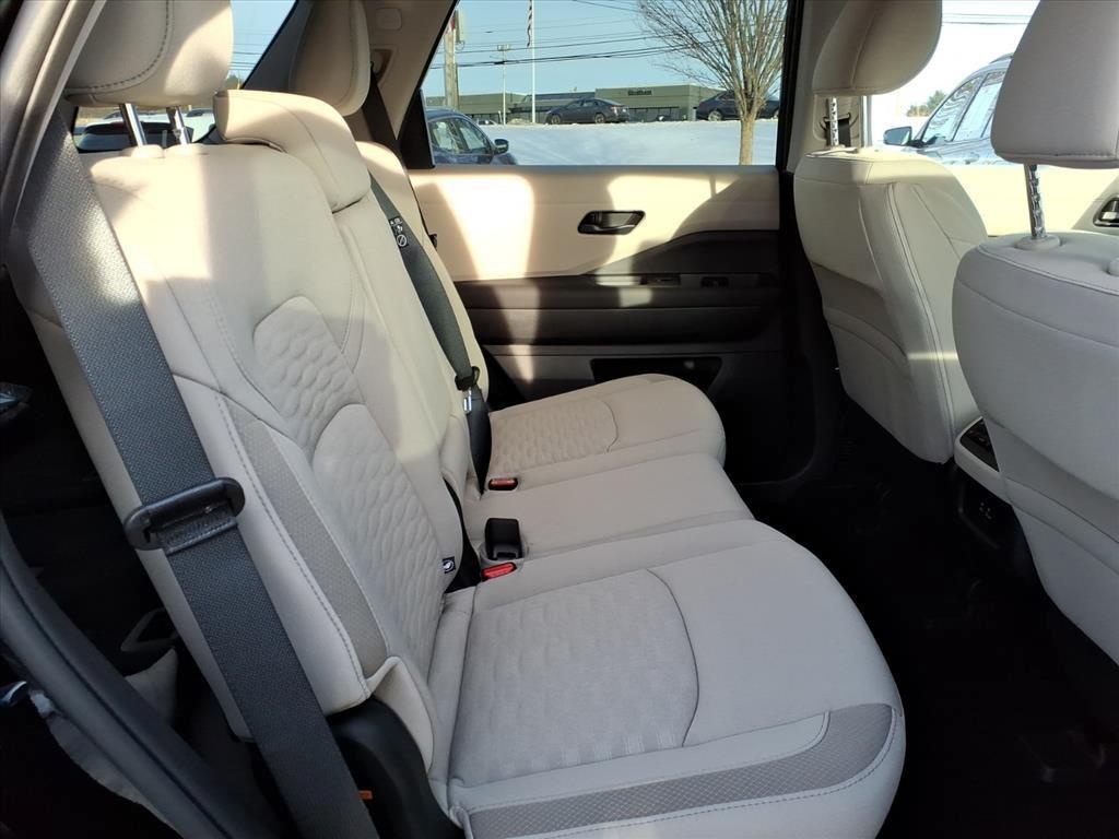new 2025 Nissan Pathfinder car, priced at $39,890