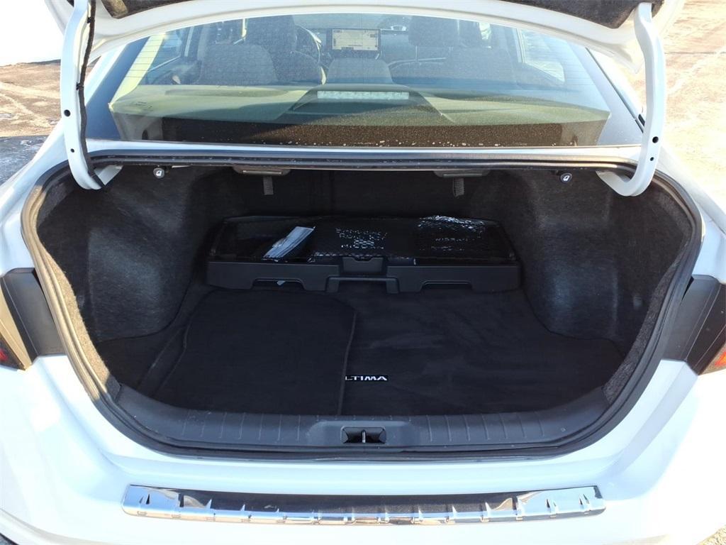 used 2023 Nissan Altima car, priced at $19,552