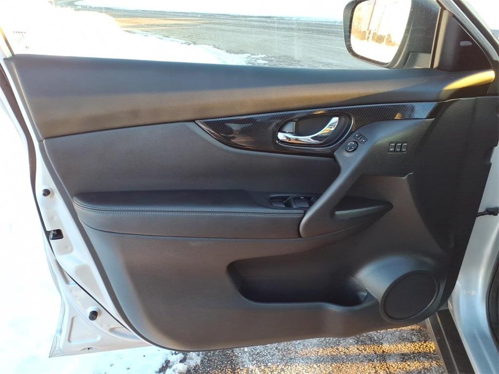 used 2020 Nissan Rogue car, priced at $19,105