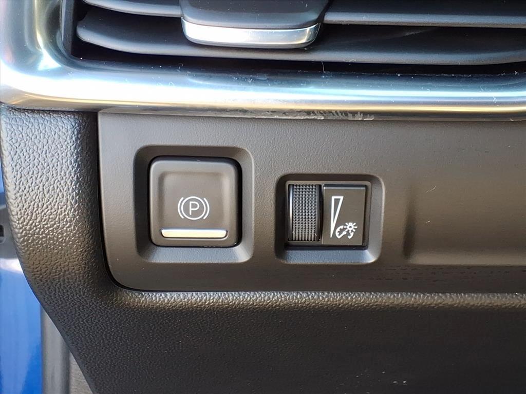 used 2023 Cadillac XT4 car, priced at $24,370