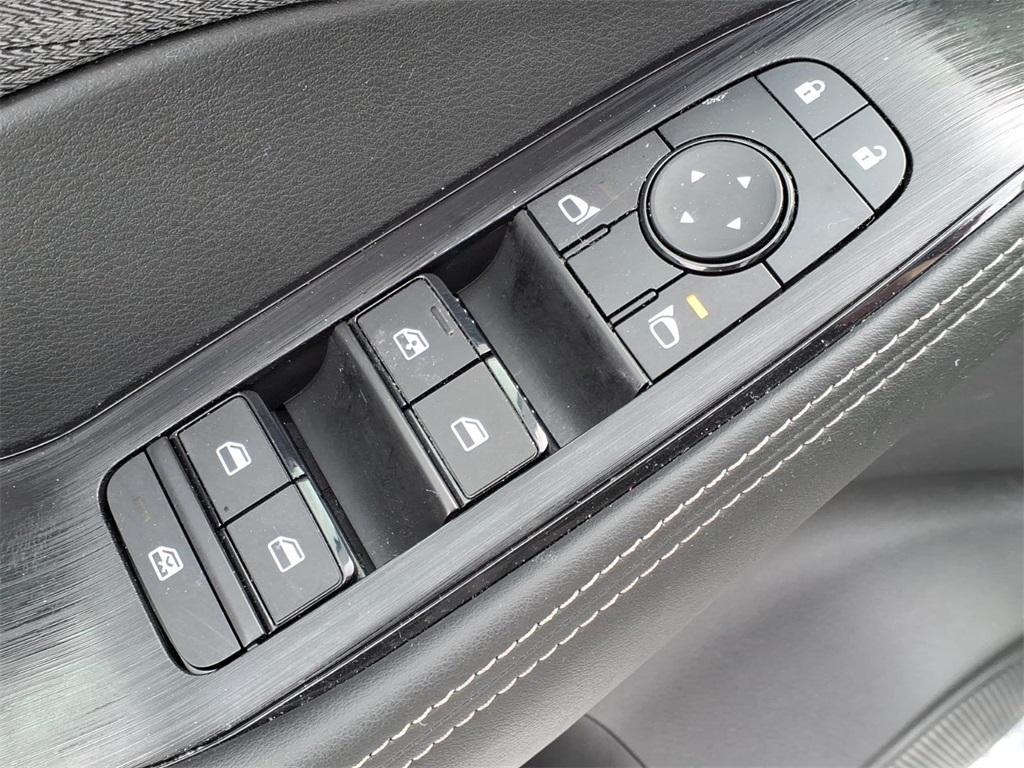 used 2023 Nissan Rogue car, priced at $23,126