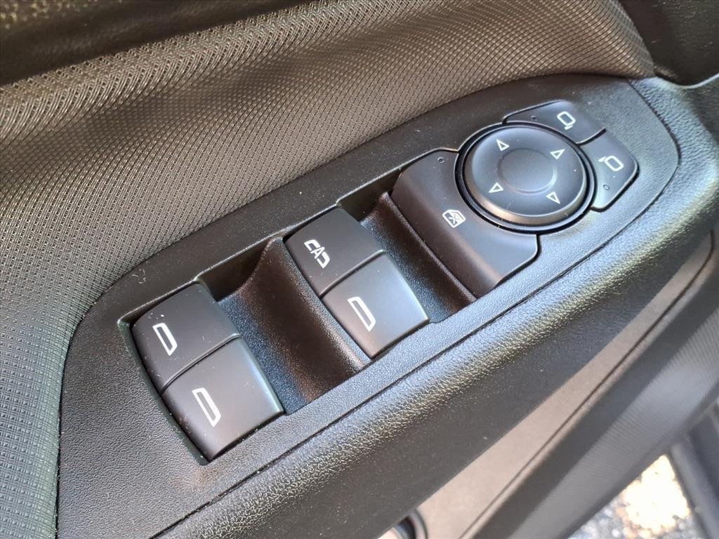 used 2023 Chevrolet Equinox car, priced at $22,999