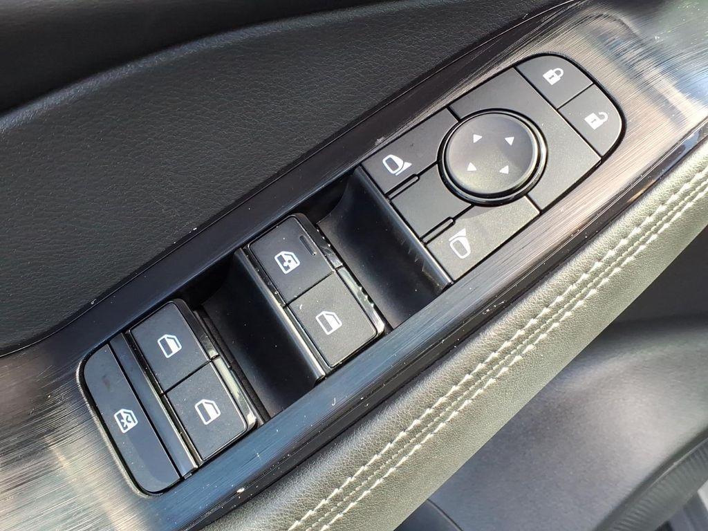 used 2023 Nissan Rogue car, priced at $24,118