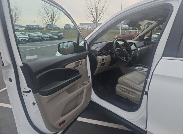 used 2021 Honda Pilot car, priced at $24,295