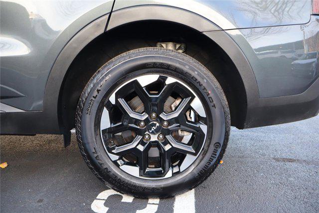 used 2025 Kia Sorento car, priced at $31,500