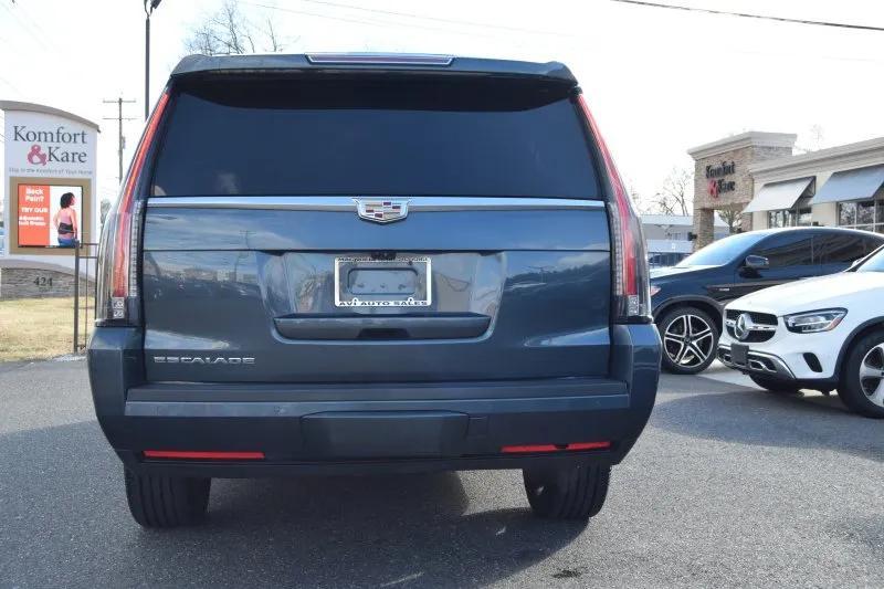 used 2019 Cadillac Escalade ESV car, priced at $30,998