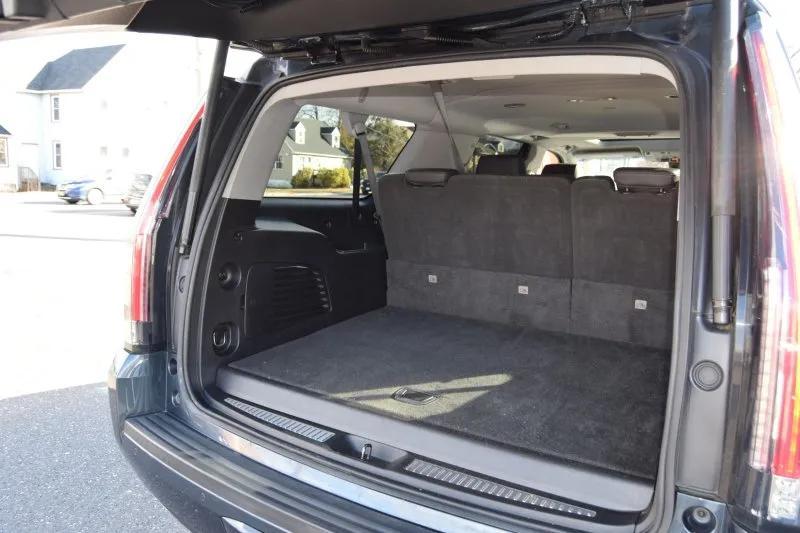 used 2019 Cadillac Escalade ESV car, priced at $30,998