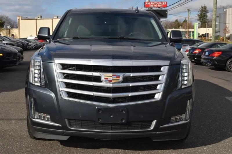 used 2019 Cadillac Escalade ESV car, priced at $30,998