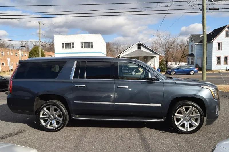 used 2019 Cadillac Escalade ESV car, priced at $30,998