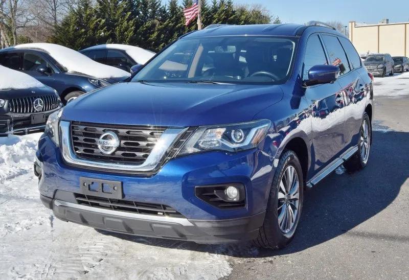 used 2019 Nissan Pathfinder car, priced at $13,998