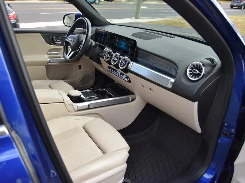 used 2021 Mercedes-Benz GLB 250 car, priced at $23,998