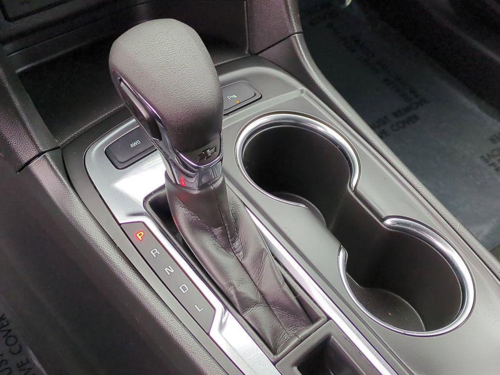 used 2024 Chevrolet Equinox car, priced at $21,999