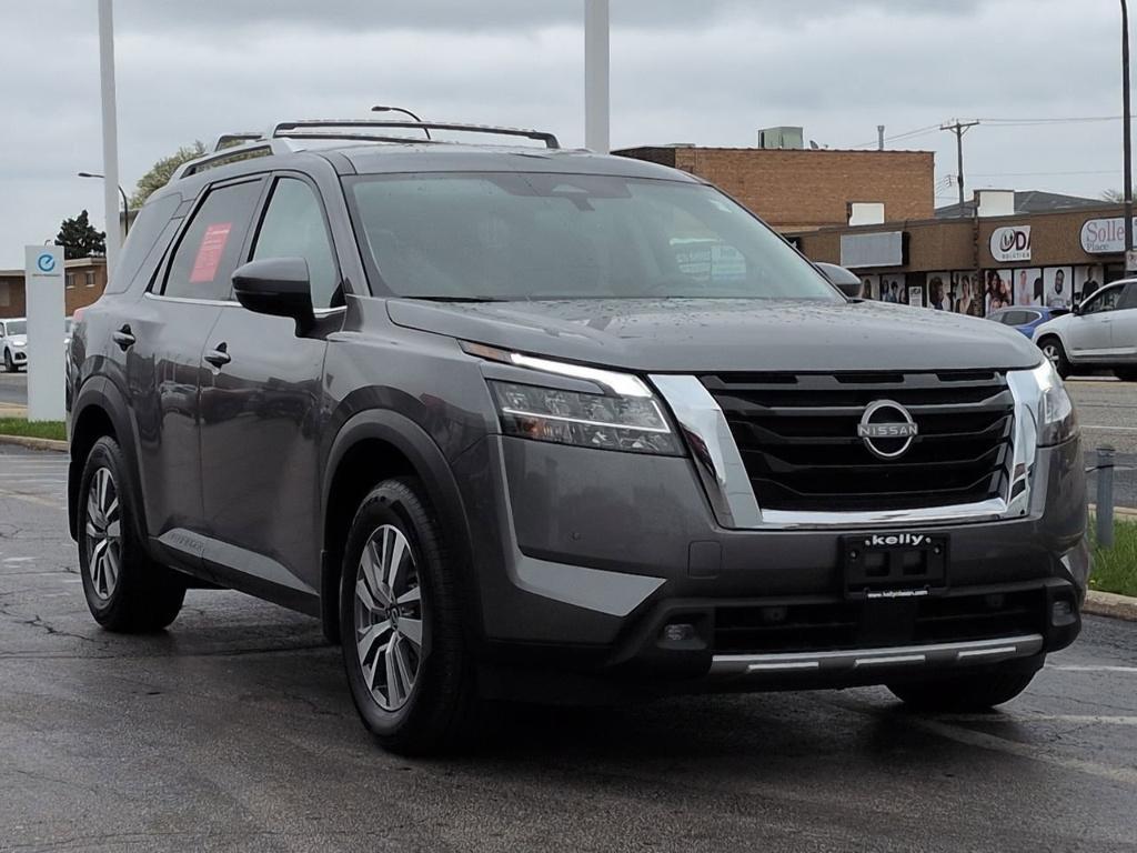 used 2022 Nissan Pathfinder car, priced at $25,299
