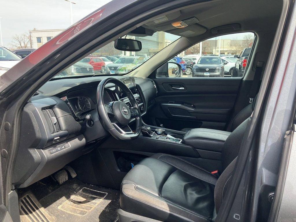 used 2022 Nissan Pathfinder car, priced at $25,499