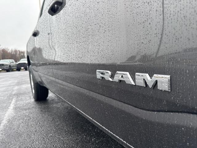 used 2022 Ram 1500 car, priced at $34,000