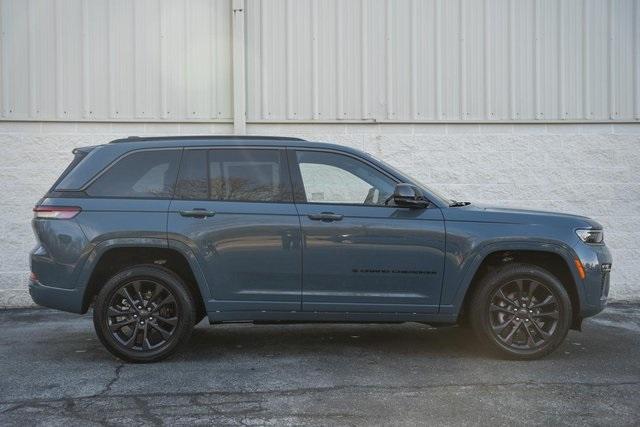 new 2026 Jeep Grand Cherokee car, priced at $48,995