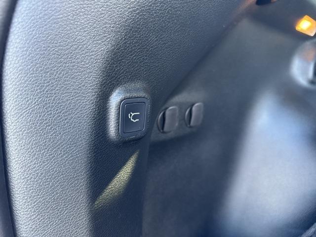 used 2019 Jeep Cherokee car, priced at $16,250