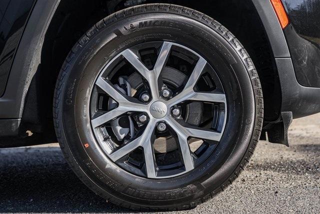 new 2026 Jeep Grand Cherokee car, priced at $44,500