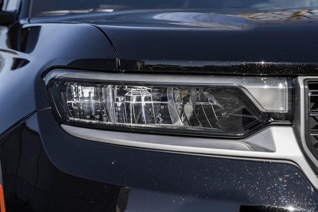 new 2026 Jeep Grand Cherokee car, priced at $44,500