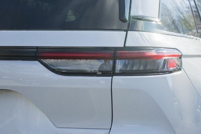 new 2025 Jeep Grand Cherokee car, priced at $38,995