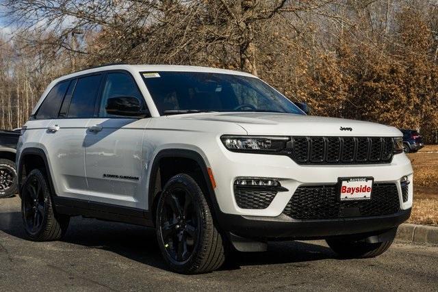 new 2025 Jeep Grand Cherokee car, priced at $38,995