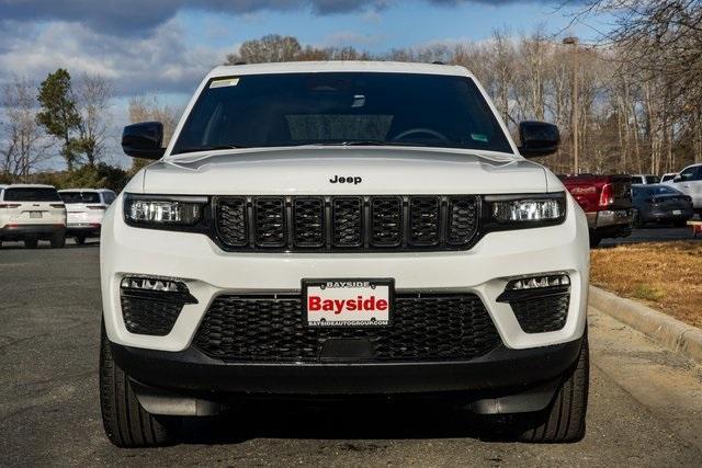 new 2025 Jeep Grand Cherokee car, priced at $38,995