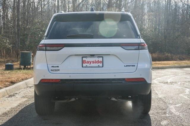 new 2025 Jeep Grand Cherokee car, priced at $38,995