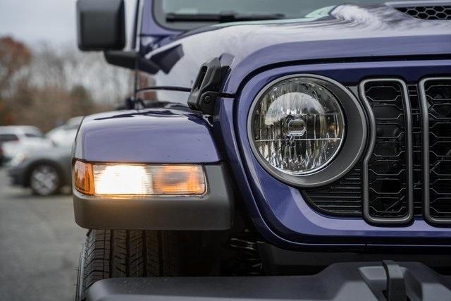 new 2026 Jeep Gladiator car, priced at $42,995
