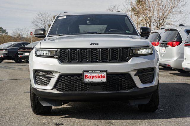 new 2025 Jeep Grand Cherokee car, priced at $33,745