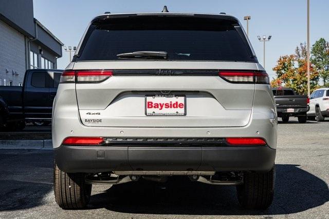 new 2025 Jeep Grand Cherokee car, priced at $37,000