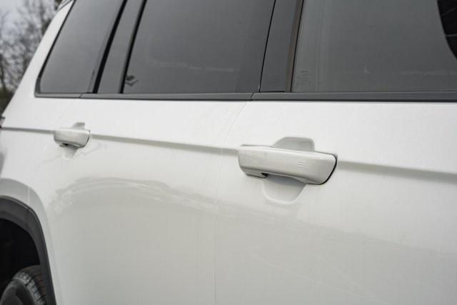 new 2025 Jeep Grand Cherokee L car, priced at $34,495