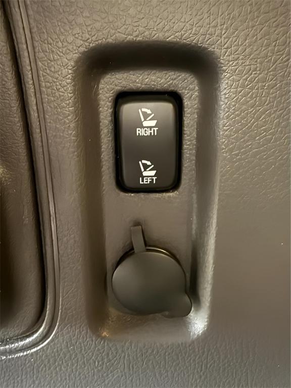 used 2013 Ford Edge car, priced at $11,995