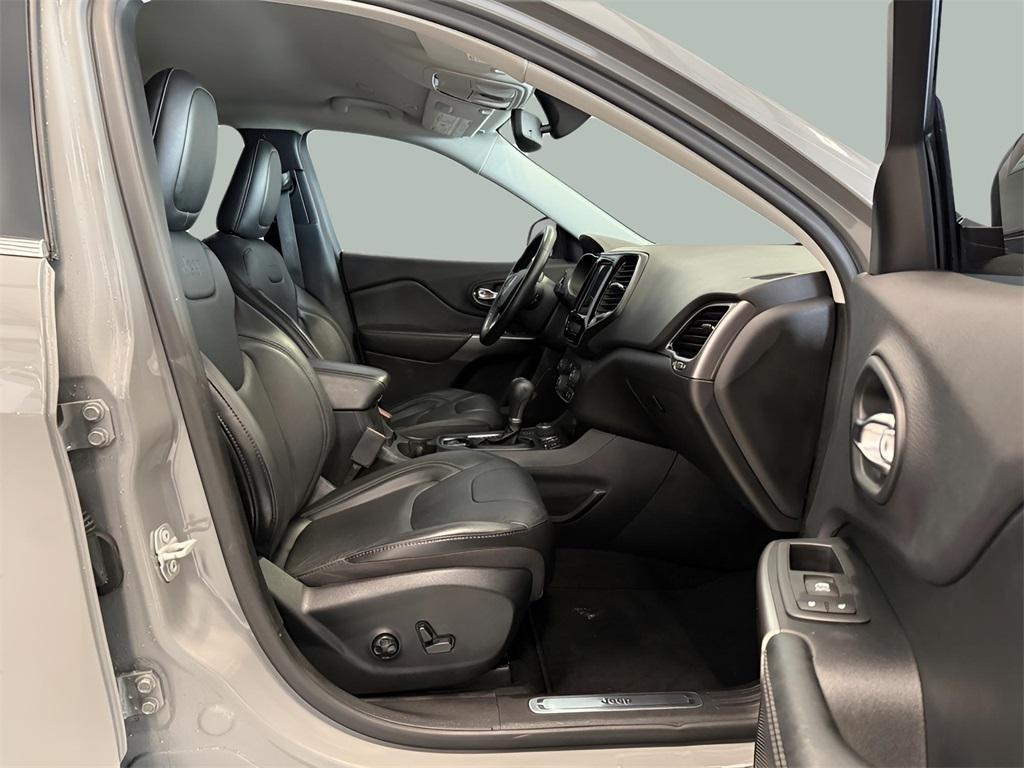 used 2019 Jeep Cherokee car, priced at $17,995