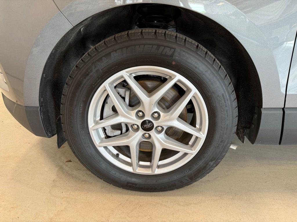 used 2024 Ford Edge car, priced at $25,275