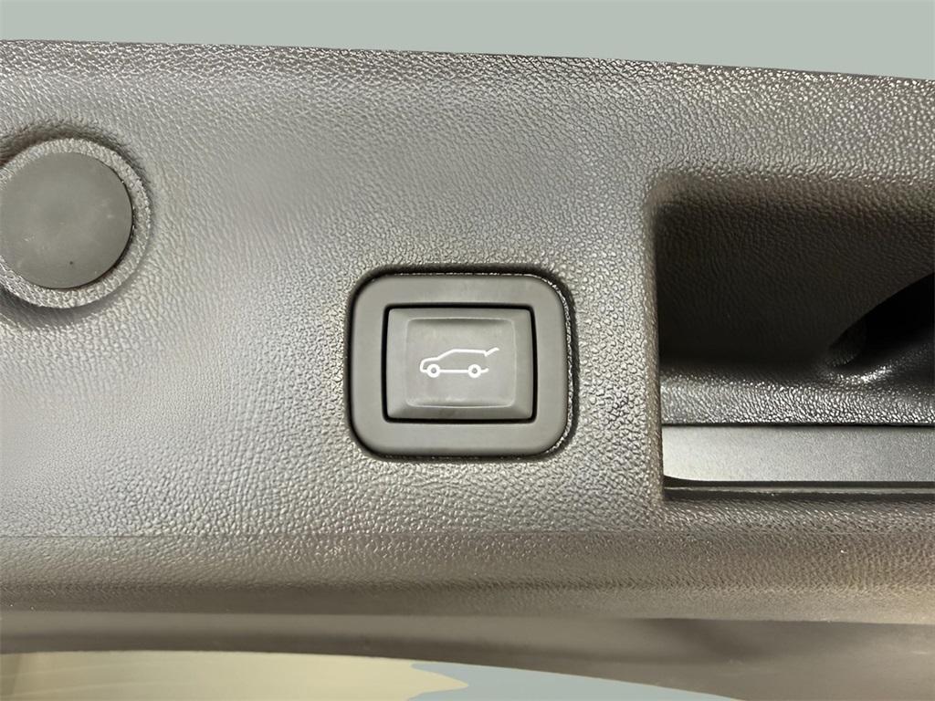 used 2024 Chevrolet Equinox car