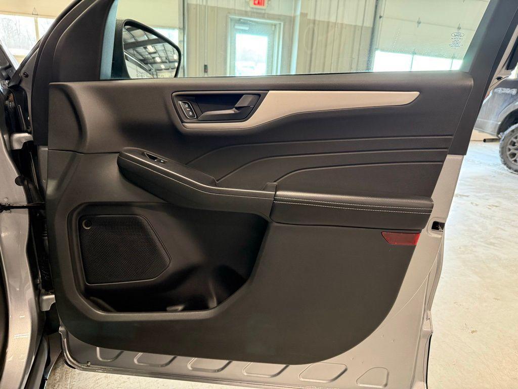 used 2022 Ford Escape car, priced at $20,995