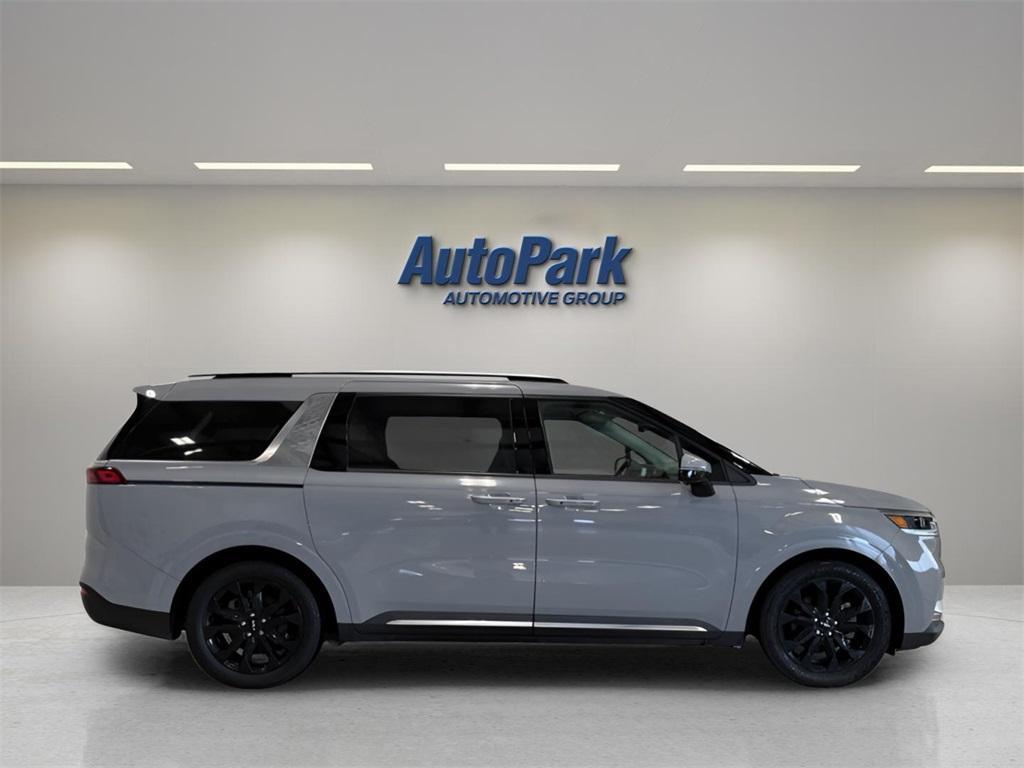 used 2022 Kia Carnival car, priced at $27,995
