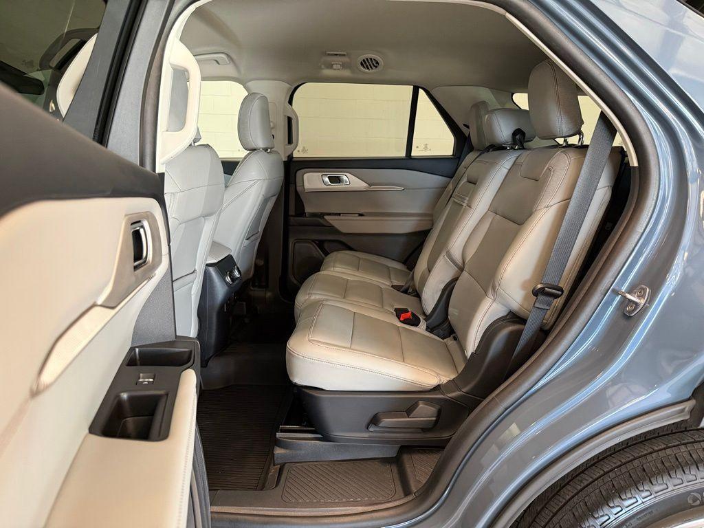 used 2025 Ford Explorer car