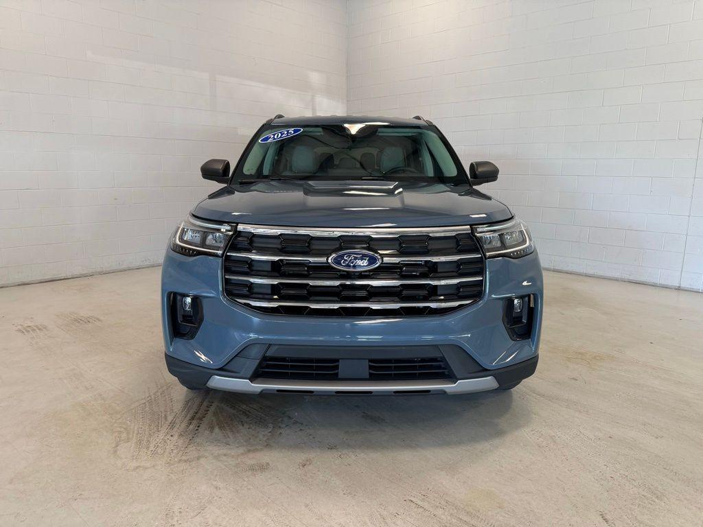 used 2025 Ford Explorer car