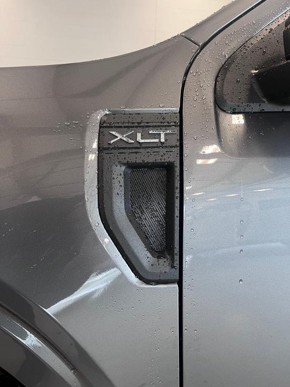 new 2025 Ford Maverick car, priced at $32,576