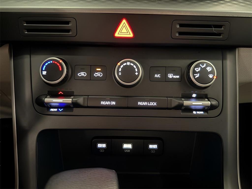 used 2022 Kia Carnival car, priced at $26,995