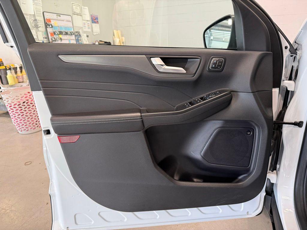 used 2024 Ford Escape car, priced at $25,275